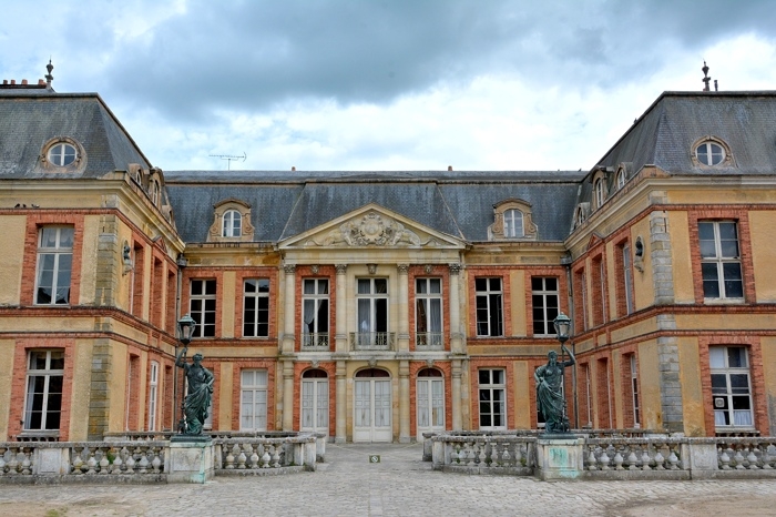 château Dampierre 1.jpg
